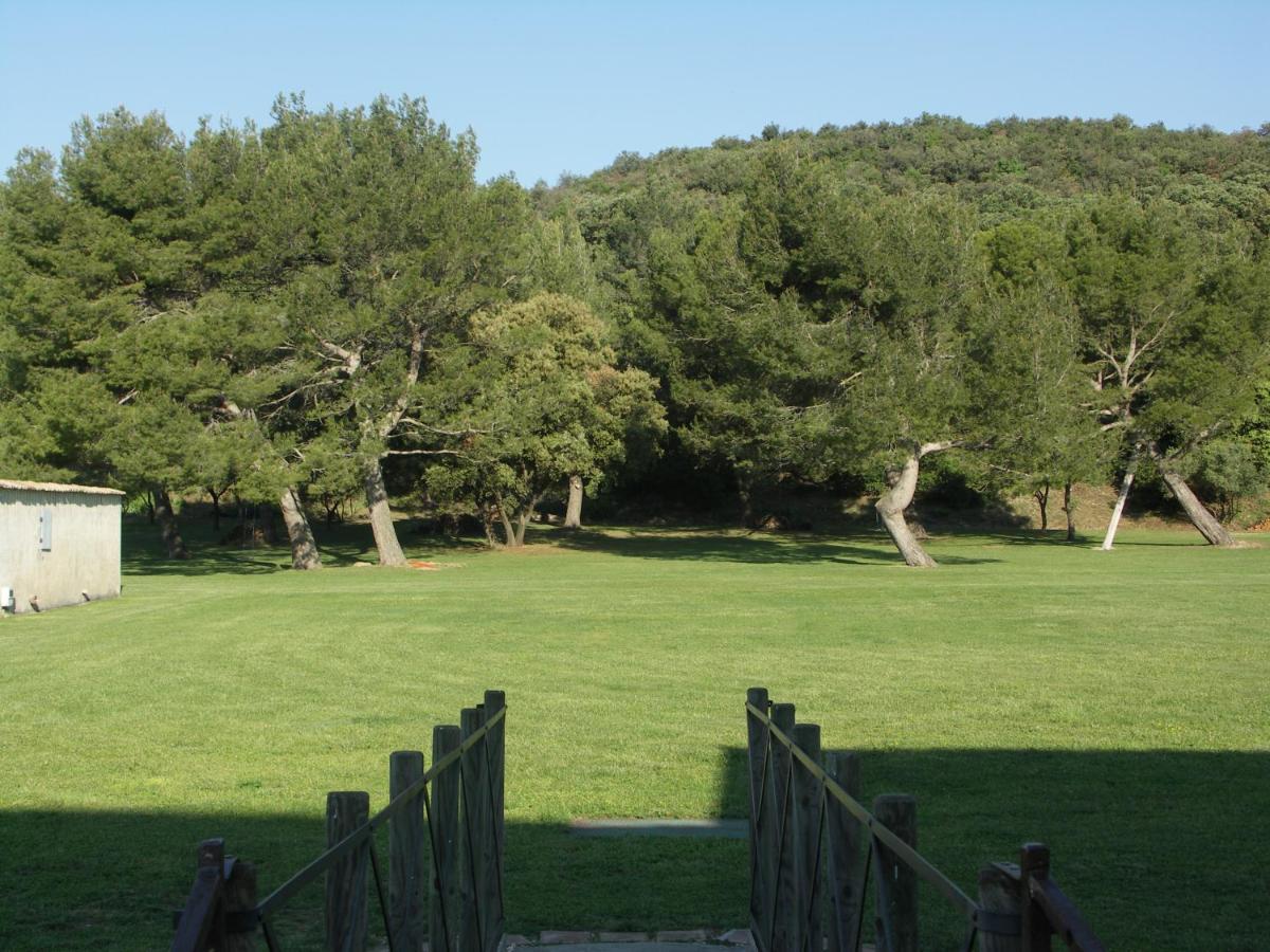 Domaine Saint Martin Hotel Valliguieres Luaran gambar