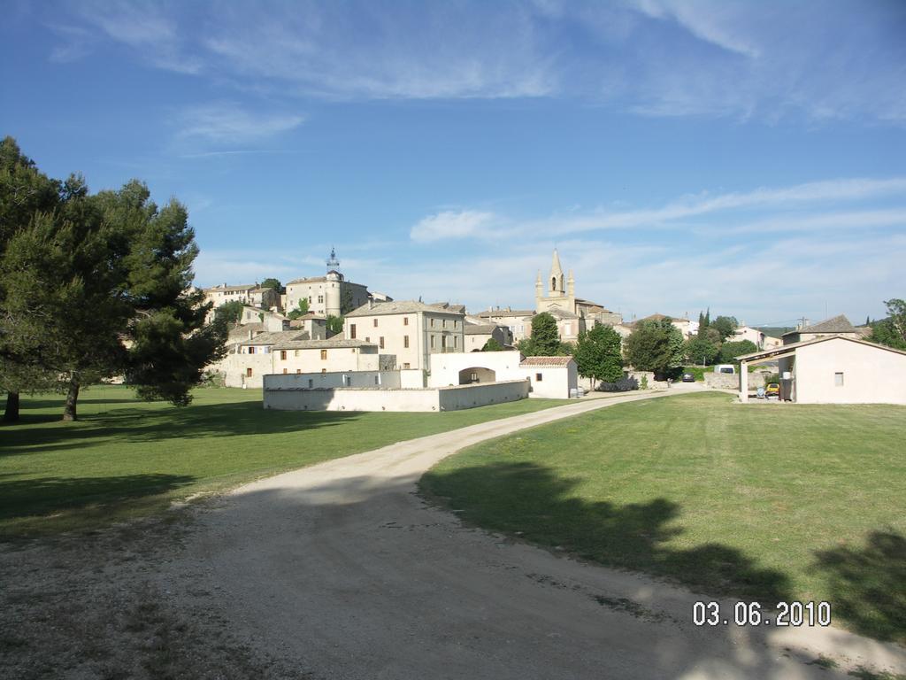 Domaine Saint Martin Hotel Valliguieres Luaran gambar