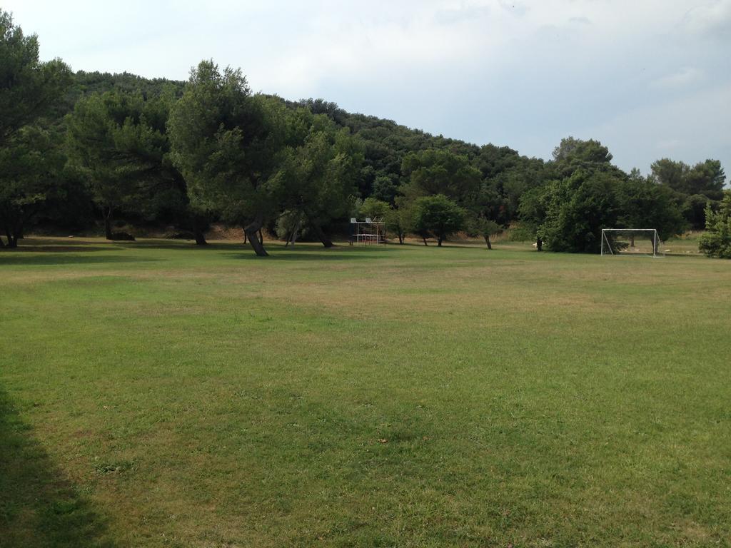 Domaine Saint Martin Hotel Valliguieres Luaran gambar