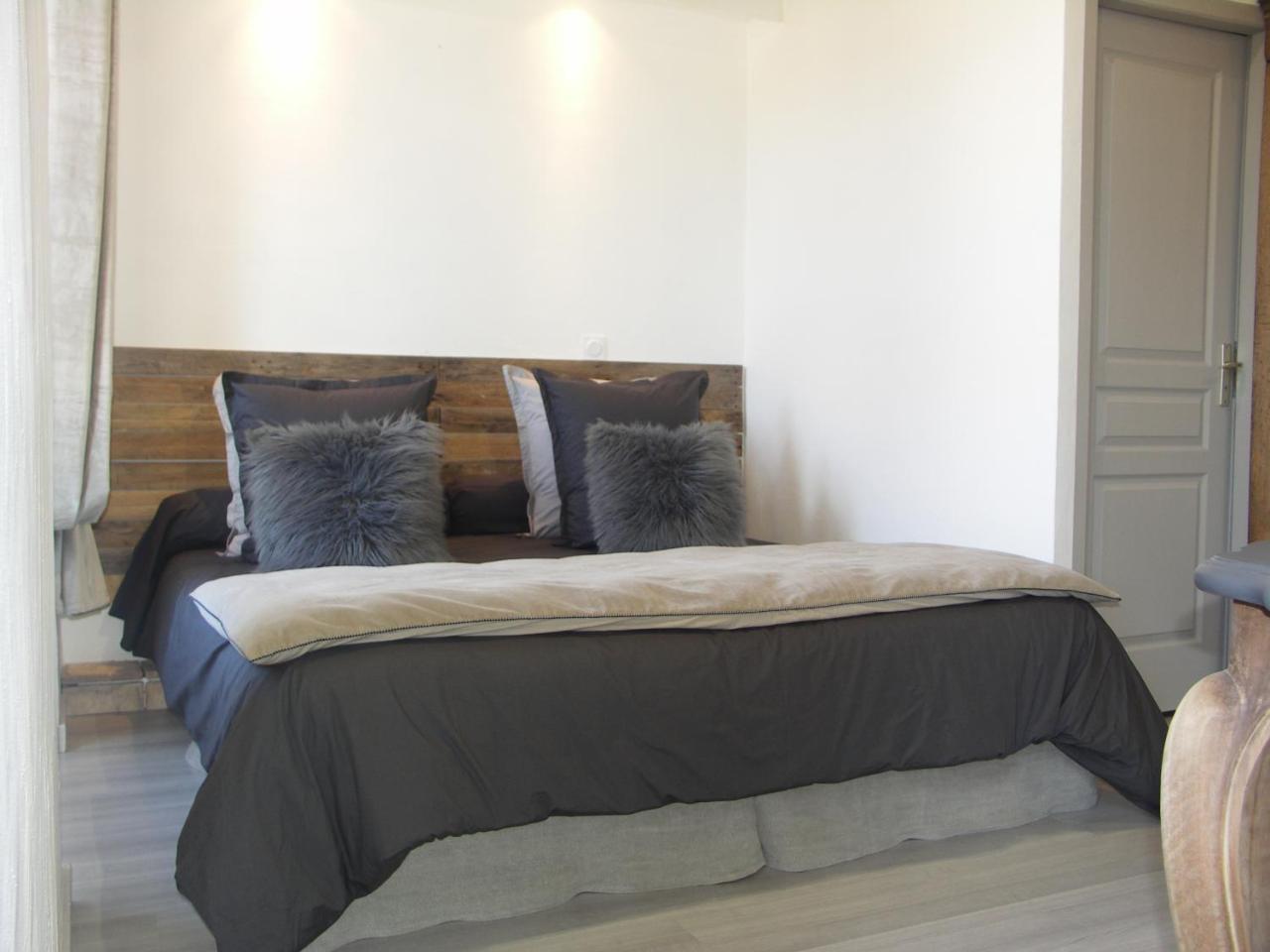 Domaine Saint Martin Hotel Valliguieres Luaran gambar