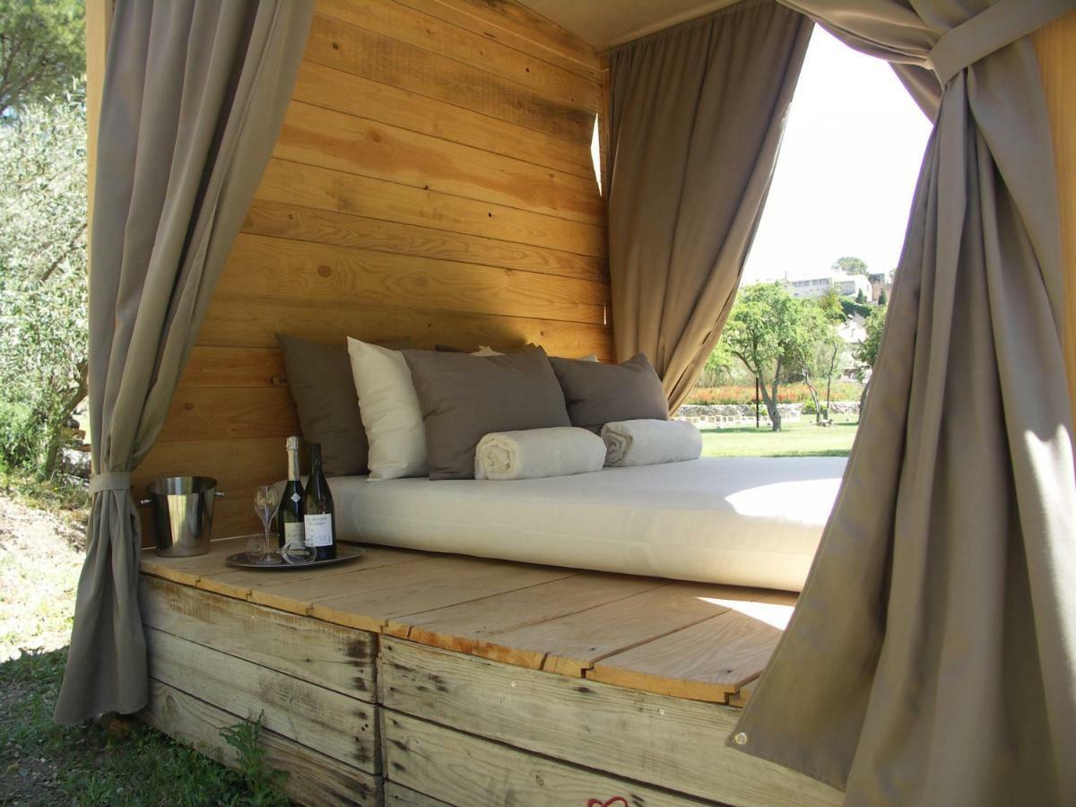 Domaine Saint Martin Hotel Valliguieres Luaran gambar