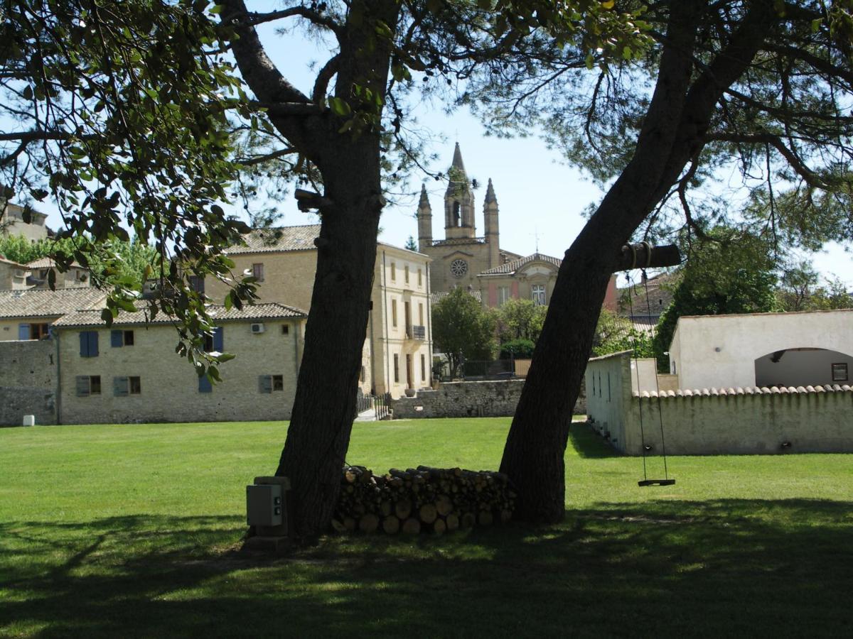 Domaine Saint Martin Hotel Valliguieres Luaran gambar